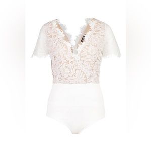 Boohoo • Premium Eyelash Lace Bodysuit